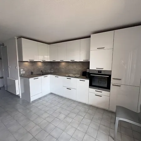 Superbe T2 Moderne Au Cap D'agde, Proche Plage, 4 Pers, Parking - Fr-1-749-109 Apartment *