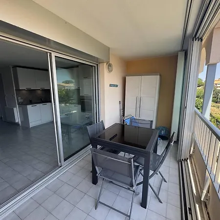 Superbe T2 Moderne Au Cap D'agde, Proche Plage, 4 Pers, Parking - Fr-1-749-109 Agde